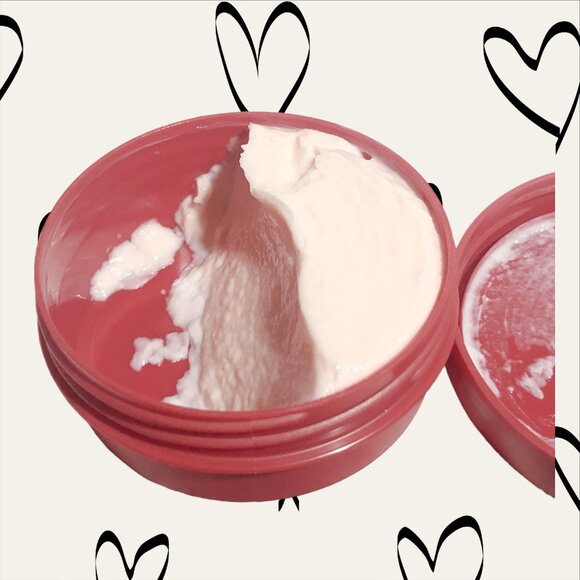 ⭐The Body Shop Strawberry Lip Butter-Body Butter-Hand Cream-Shower Gel-Bath Bomb - Picture 9 of 10